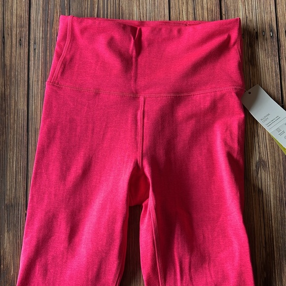 NWT All in Motion Neon Pink Leggings XS - Picture 3 of 6